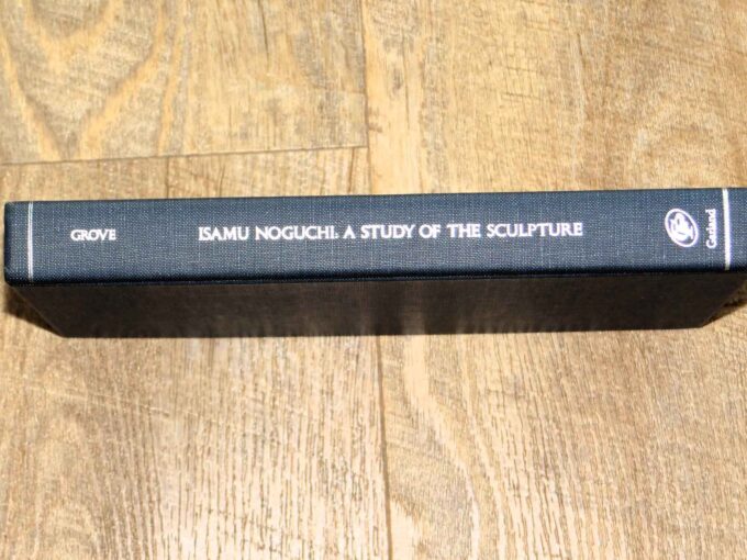 Isamu Noguchi, A study of the sculpture (Book)