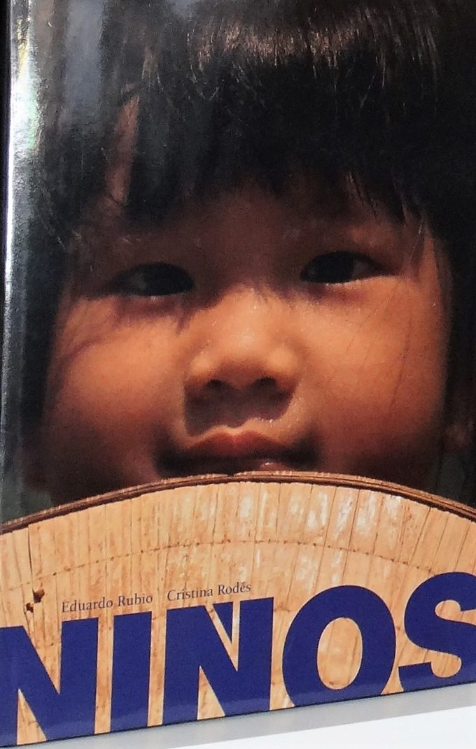 Niños (Book)
