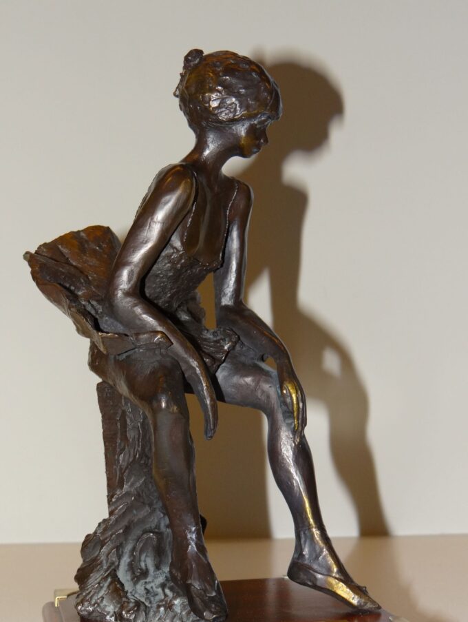 The ballerina, bronze sculpture signed by Diego Masana i Majó, Dídac, Spanish sculptor, notable figure of modernism,