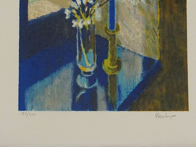 Pierre Poulain, lithographie originale signée et numérotée, la maison bleue, harmonie en bleu, bouquet champêtre, fleurs des champs, – Image 2