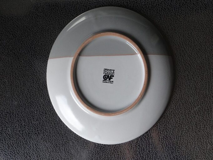Dessert plate, Nicola Fasano, portrait in red on white and gray background, Italian ceramic - Image 5